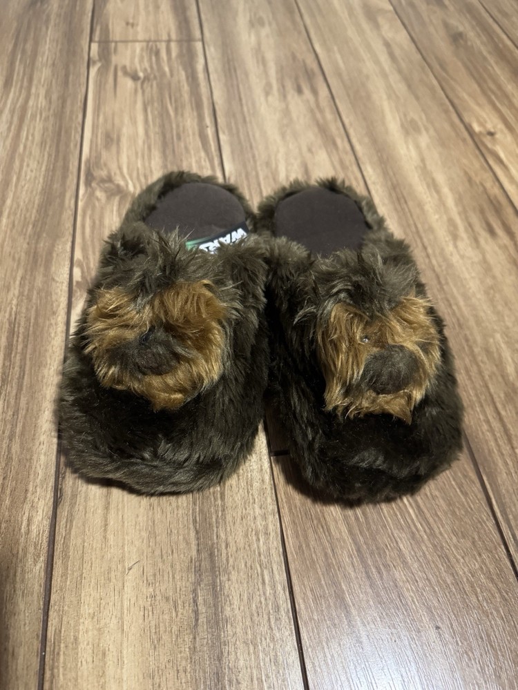 NWT Chewbacca Star Wars brown slippers