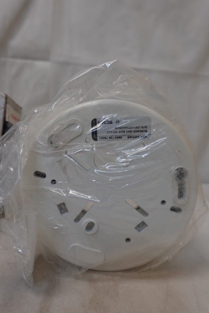 BOSCH VDA-455SMB Surface MNT BOX IMPACT FlexiDomeXT Accessory Connection Box