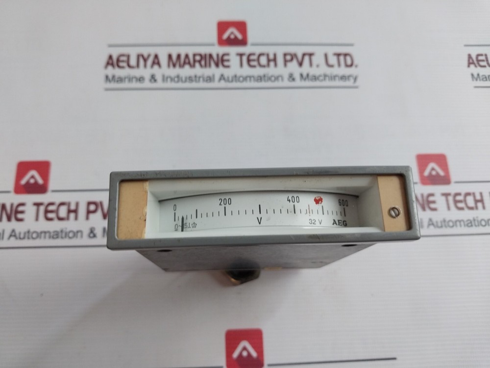 AEG Voltmeter 0-600V 32V