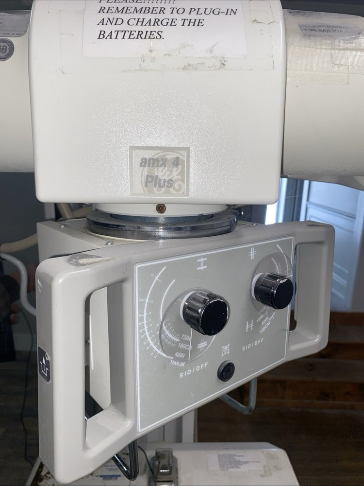 GE AMX-4 Plus Portable Mobile Radiography System