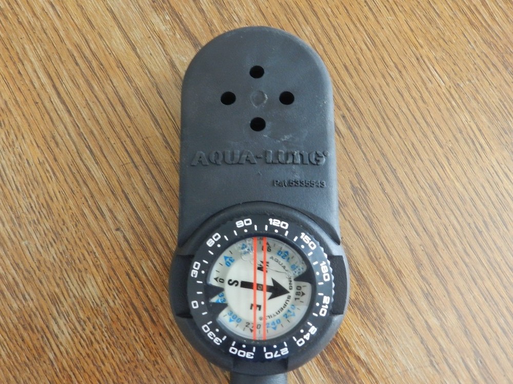 US DIVERS REGULATOR SET- SERVICED