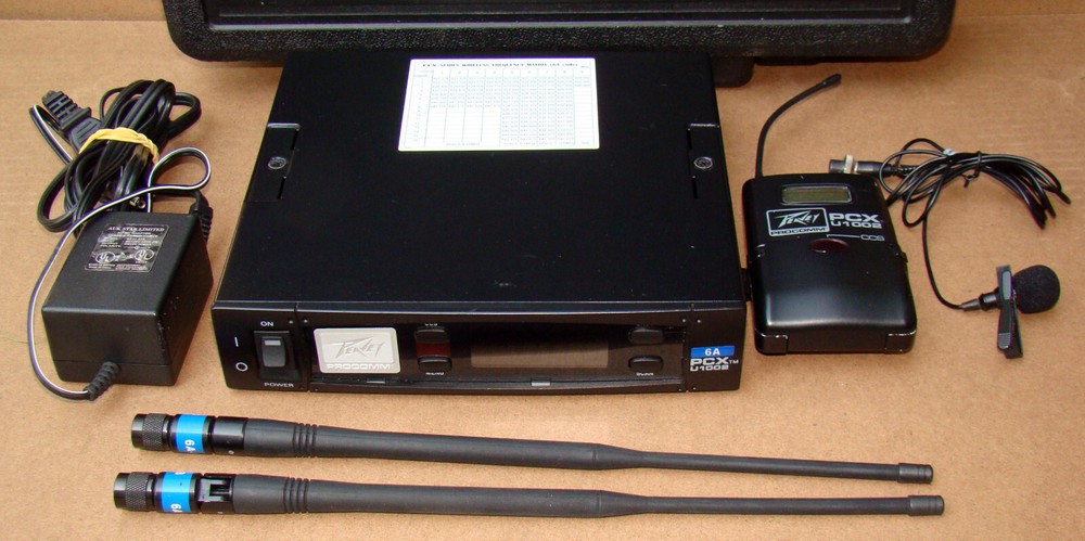 Peavey ProComm PCX U1002 Pro True Diversity Wireless Lavalier Microphone System