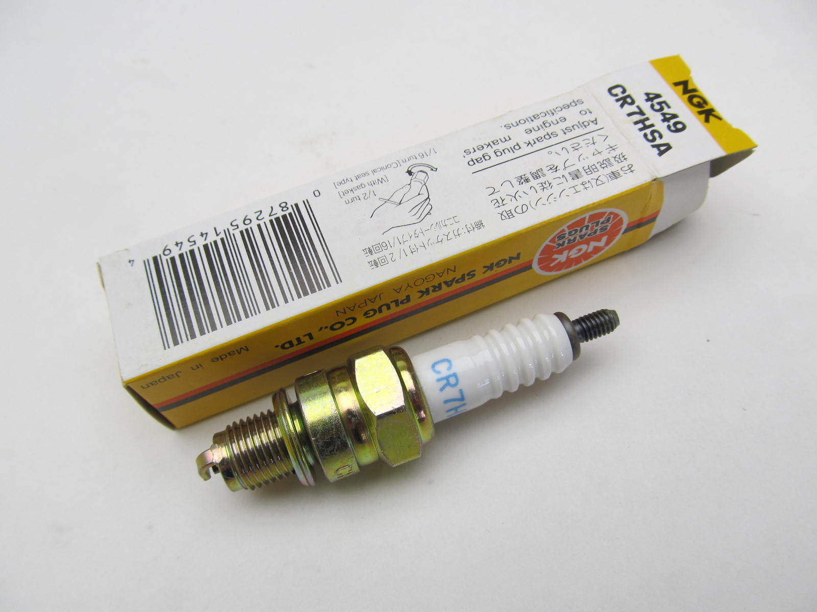 CR7HSA 4549 NGK Resistor Nickel Spark Plug for ATVs Motorcycles Arctic Cat Suzuk