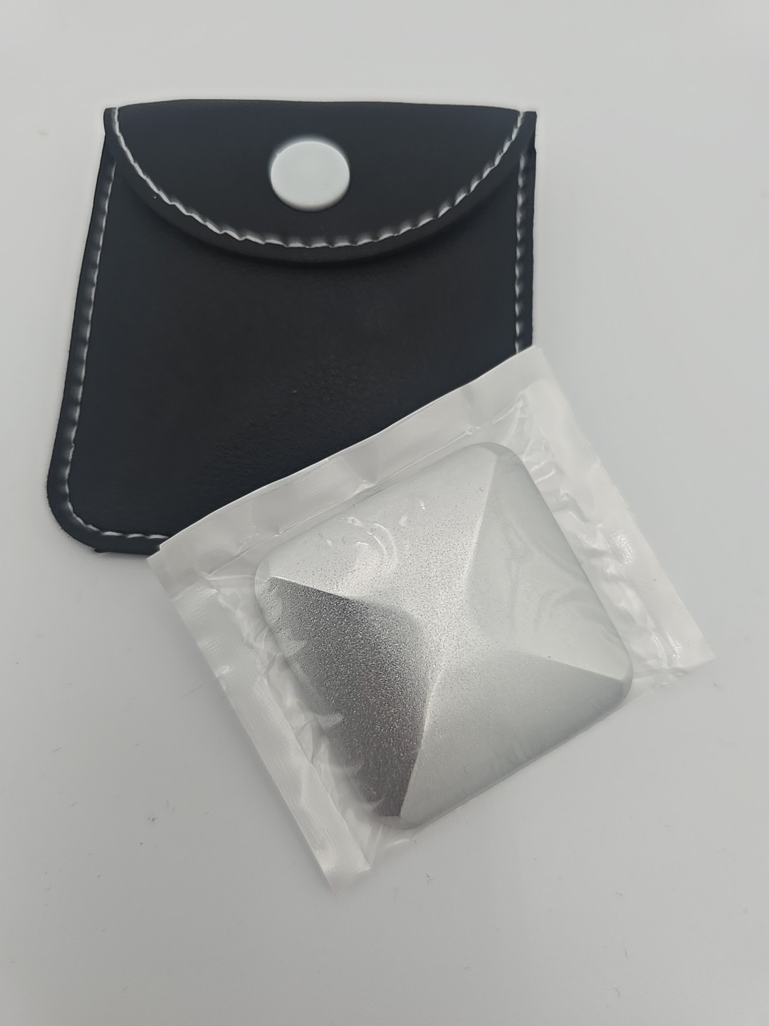 Hand Fidget Desk Spinning Toy Stress Relieve Flip Toy Stainless Steel Fingertip