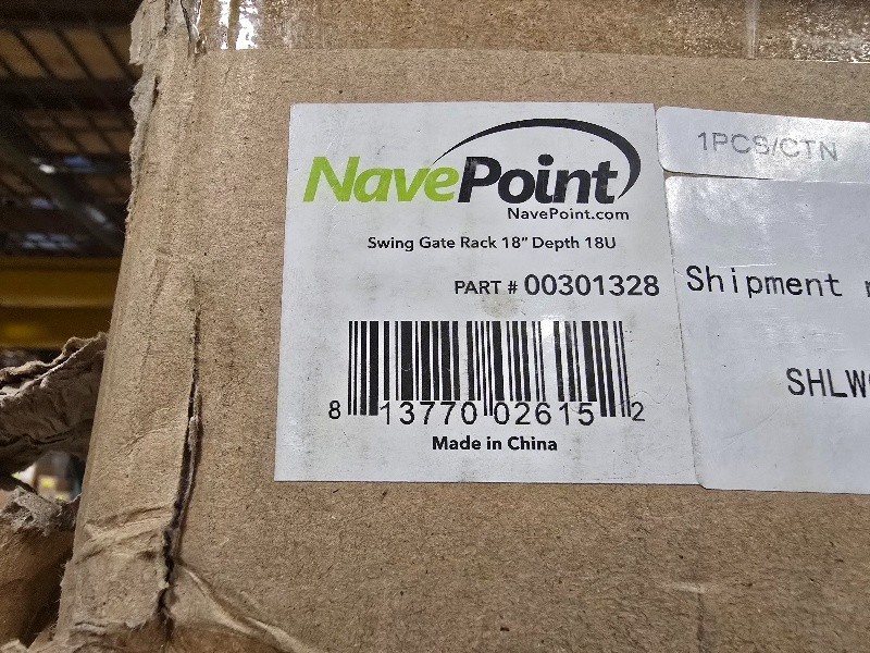 00301328: New NavePoint 18U Wall Mount Network Server Data Cabinet Enclosure