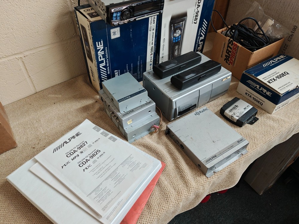 Alpine lot auto Stereo Equipment