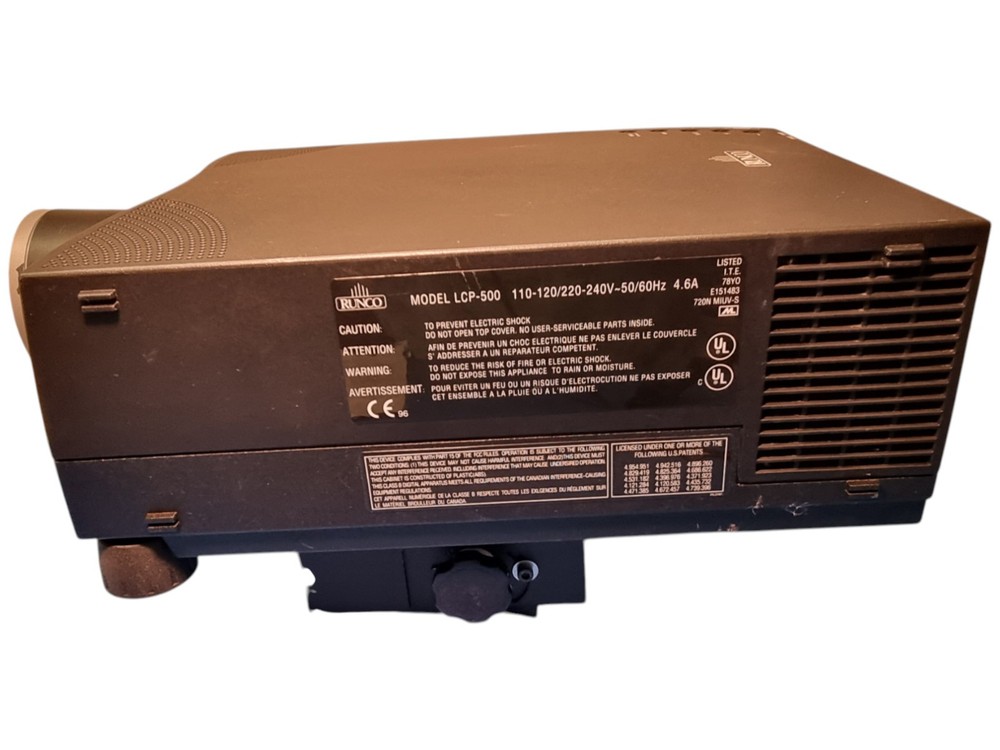 Runco LCP-500 (MultiSync MT600) LCD Projector