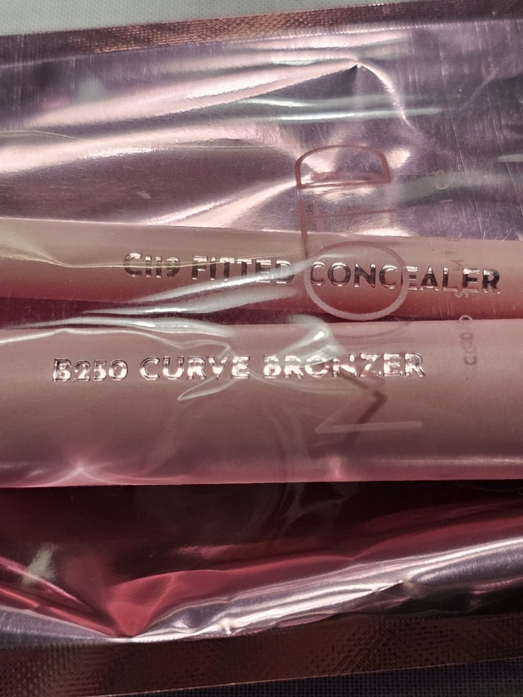 MOTD Makeup Brush Set 2 pc Pink Concealer & Bronzer