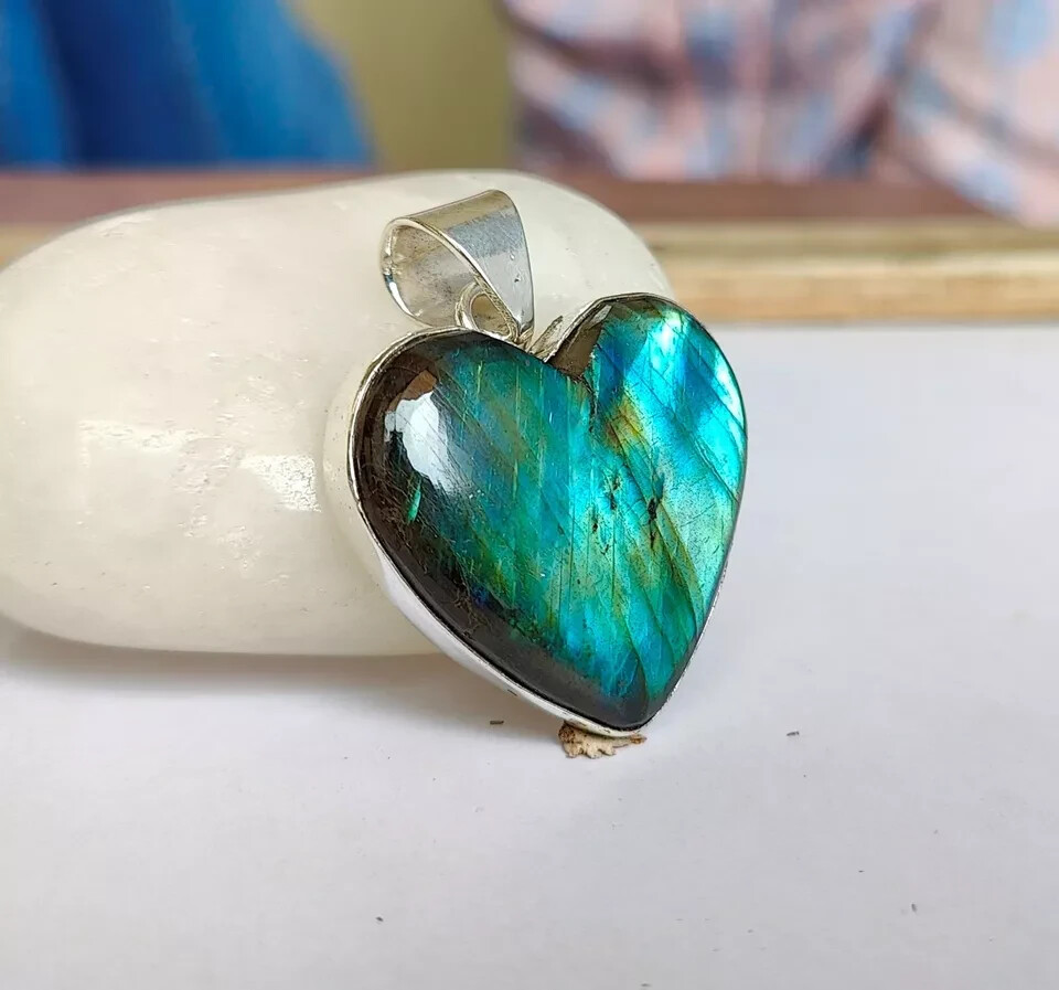 Heart Labradorite Pendent Solid 925 Sterling Silver Beautiful Silver Pendent MK*