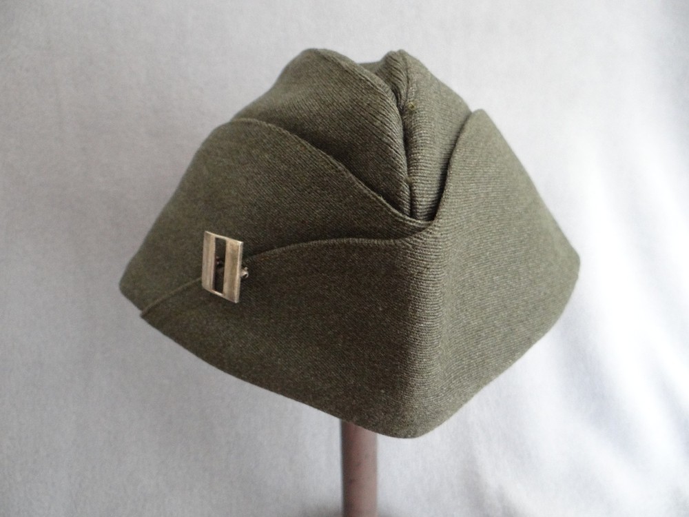 WWII US Marine Corps Officers Overseas Cap with Pin Back Captain Bar, USMC