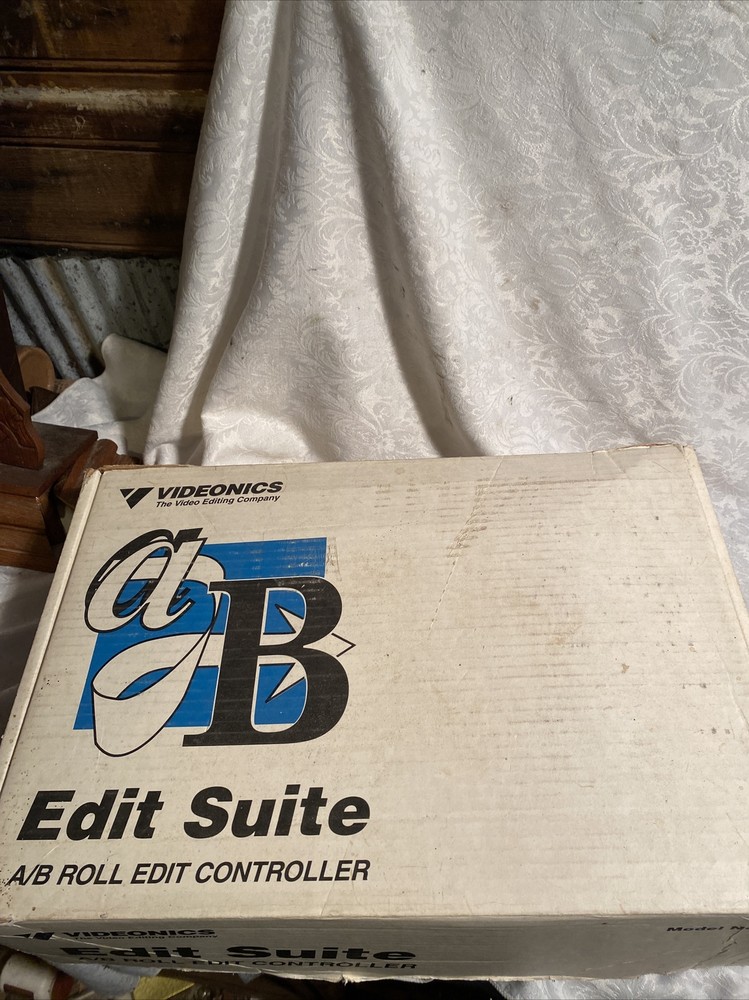Videonics Edit Suite AB Roll Edit Controller Video Editing Equipment Powers On