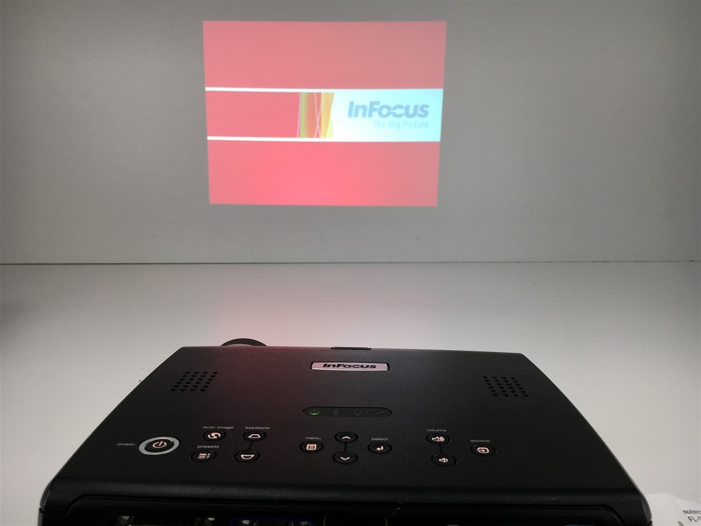InFocus DLP Projector IN32