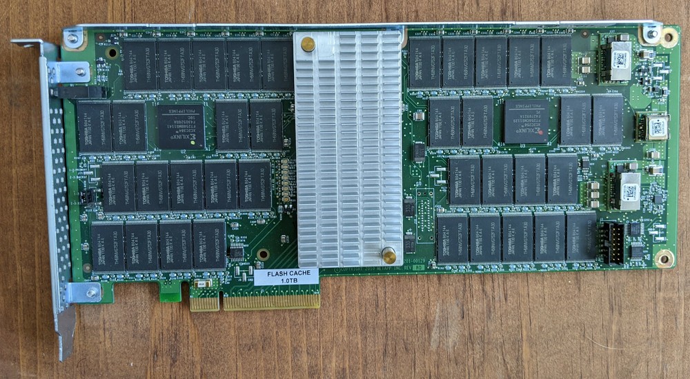 111-00709+A3 Netapp 1TB Flash Cache PCI-E card 110-00177+B2
