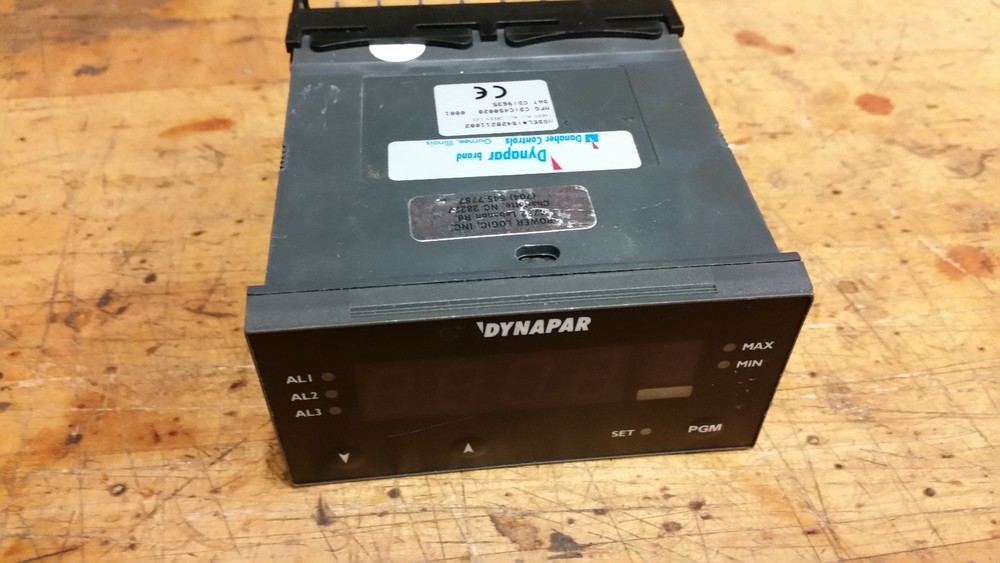 DYNAPAR TEMPERATURE CONTROLLER  S428211002
