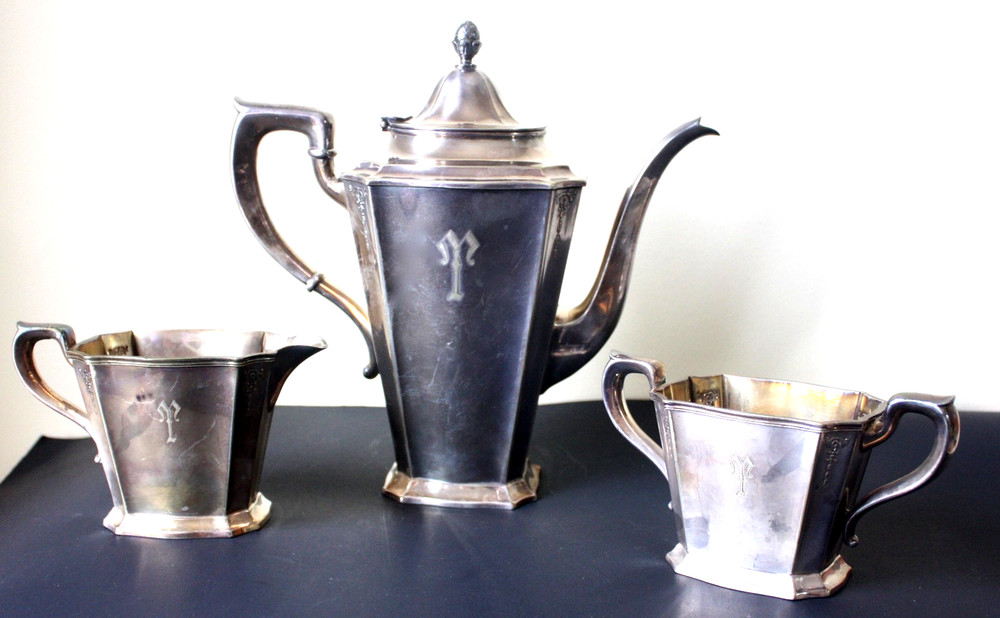 Vtg Gorham Silverplate Coffe Teapot Y308  Sugar & Creamer Set T monogram