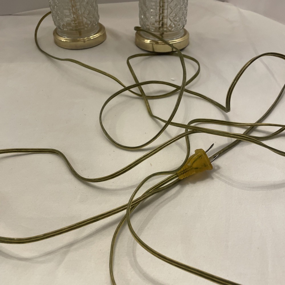 TABLE LAMPS Clear Crystal +Brass Quantity 2. Both work.