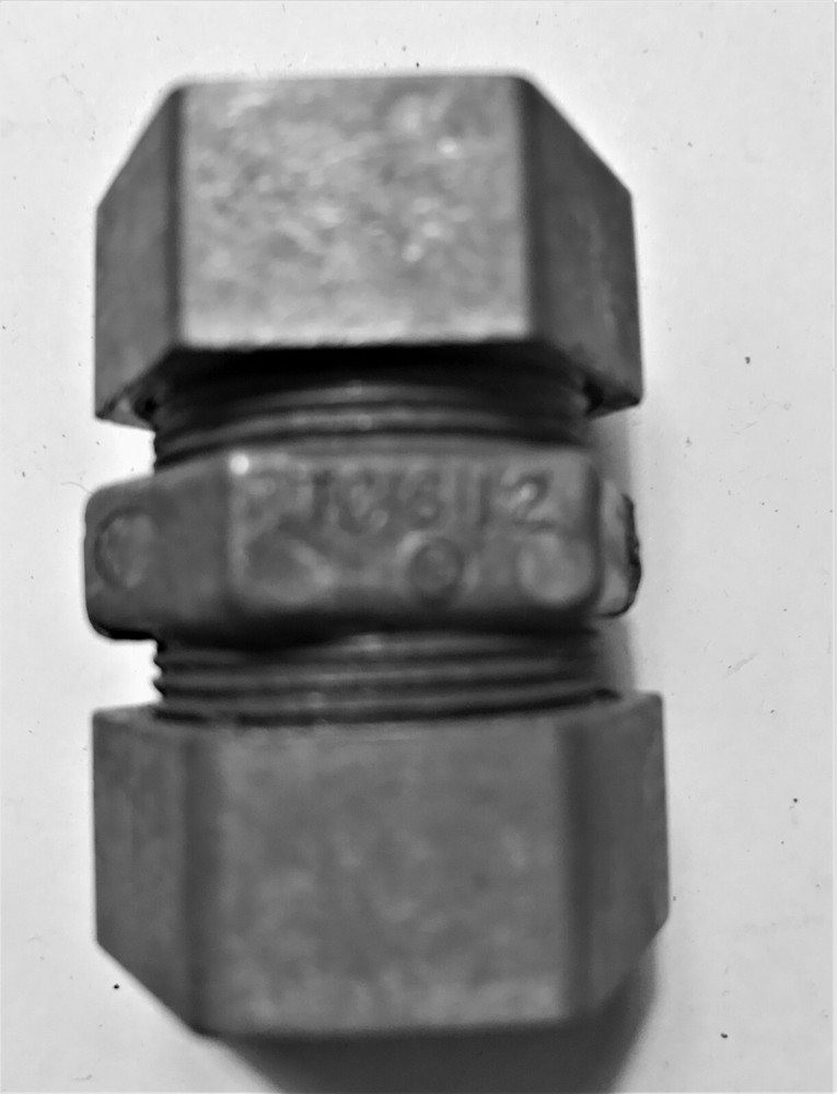 CONNECTOR, 3/4" DIE CAST E.M.T.COUPLING COMPRESSION TYPE CONCRETE TIGHT TC612