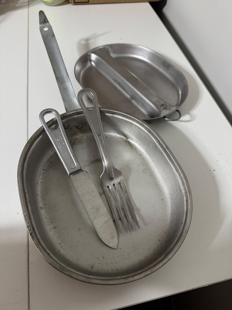 Vintage WWII US Navy MESS KIT w/Fork and Knife-DATED 1944