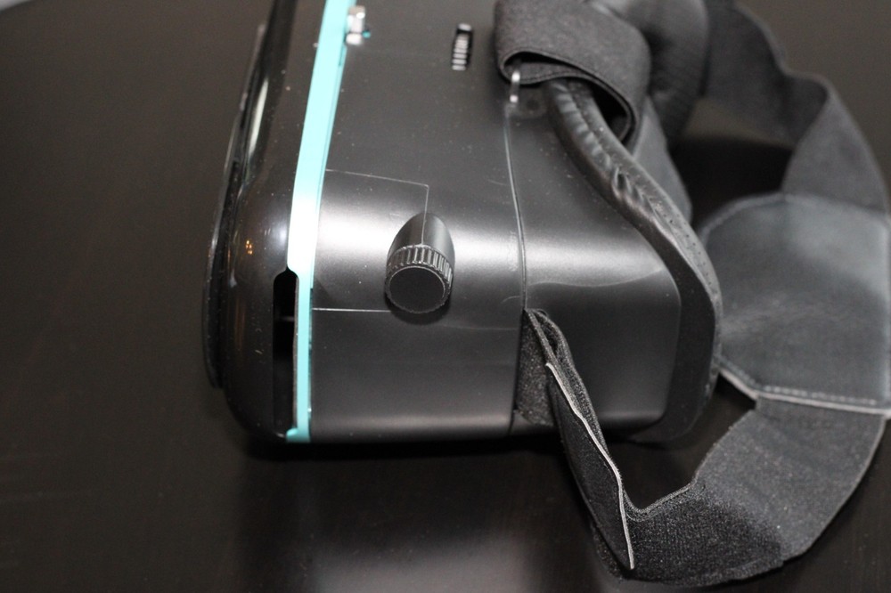 Utopia 360 Virtual Reality 3d Headset. Model Number B07C8GX5YW