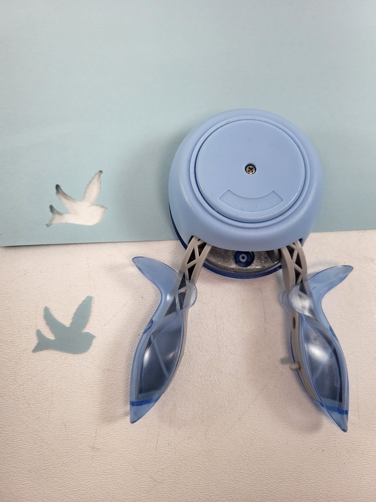 Fiskars Squeeze Dove Baby Chick - Easter / Spring Paper Punch 1"