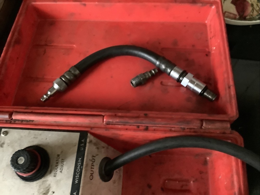 Snap-On Cylinder Leak Detector MT 324