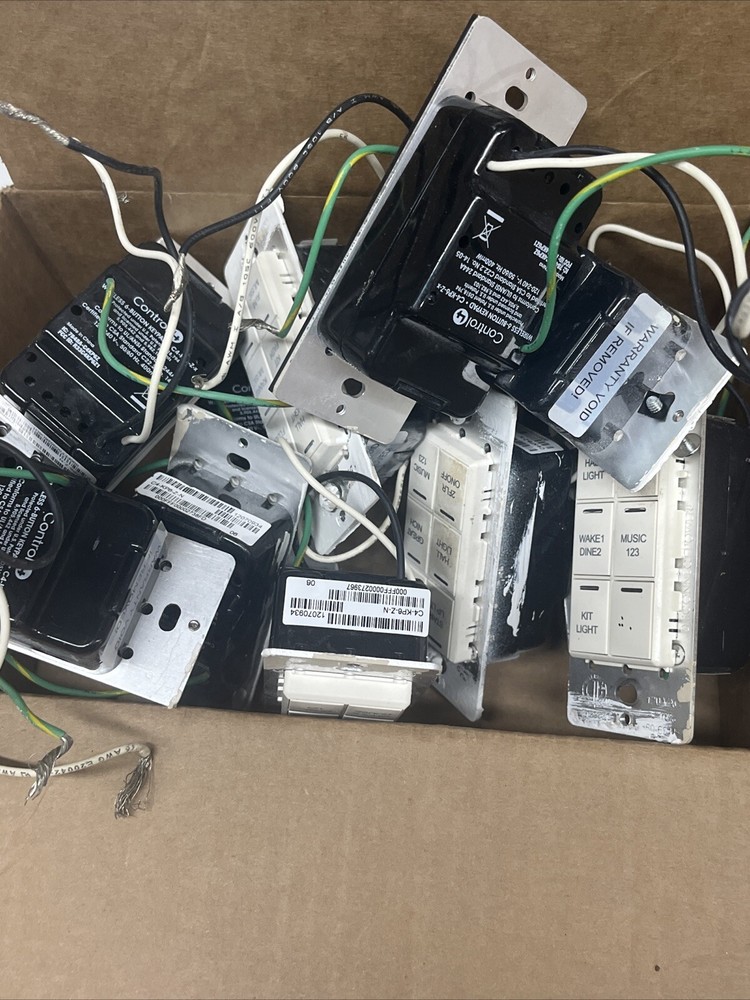 CONTROL 4 Wireless 6 Button Keypad  C4-KP6-Z-x