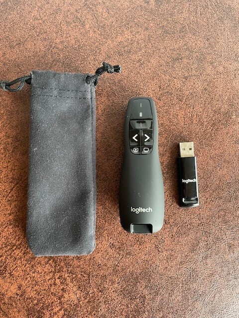 Logitech R400 Laser Pointer and Presentation Remote - Black