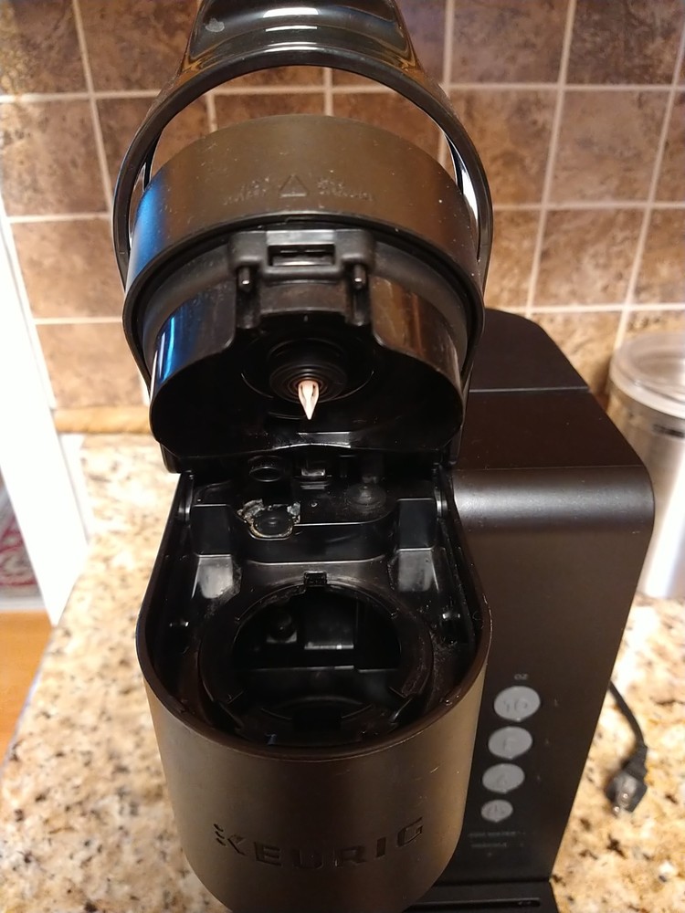 Keurig K-Express Essentials K25 coffee maker Plus 3 filter Pods
