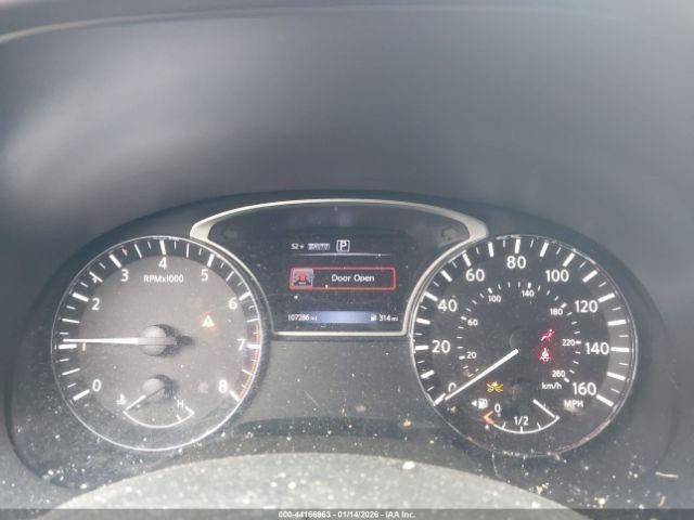 PATHFINDR 2018 Glove Box 5019745