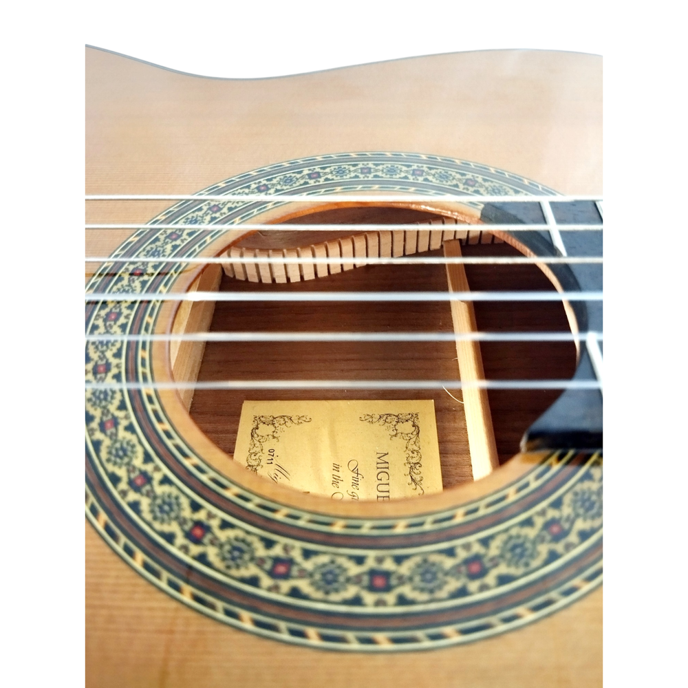 Miguel Almeria Solid Cedar Top, Nylon String Classical Guitar+Free Gig Bag, 20CR