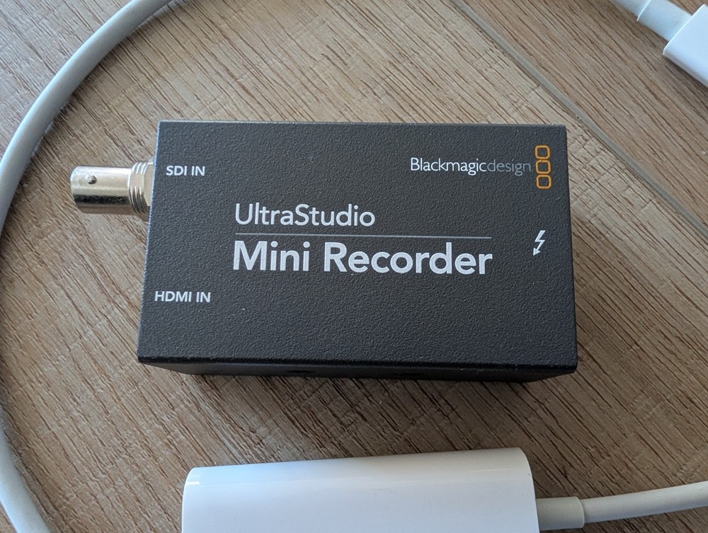 Blackmagic UltraStudio Mini Recorder + Thunderbolt Cables (Intel Macs Only)