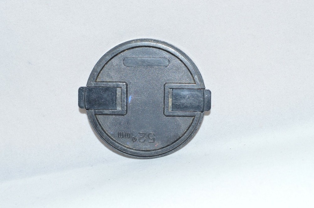 Generic 52 mm Rigid Plastic Tab Lock Front Lens Cap.(FLC-227)