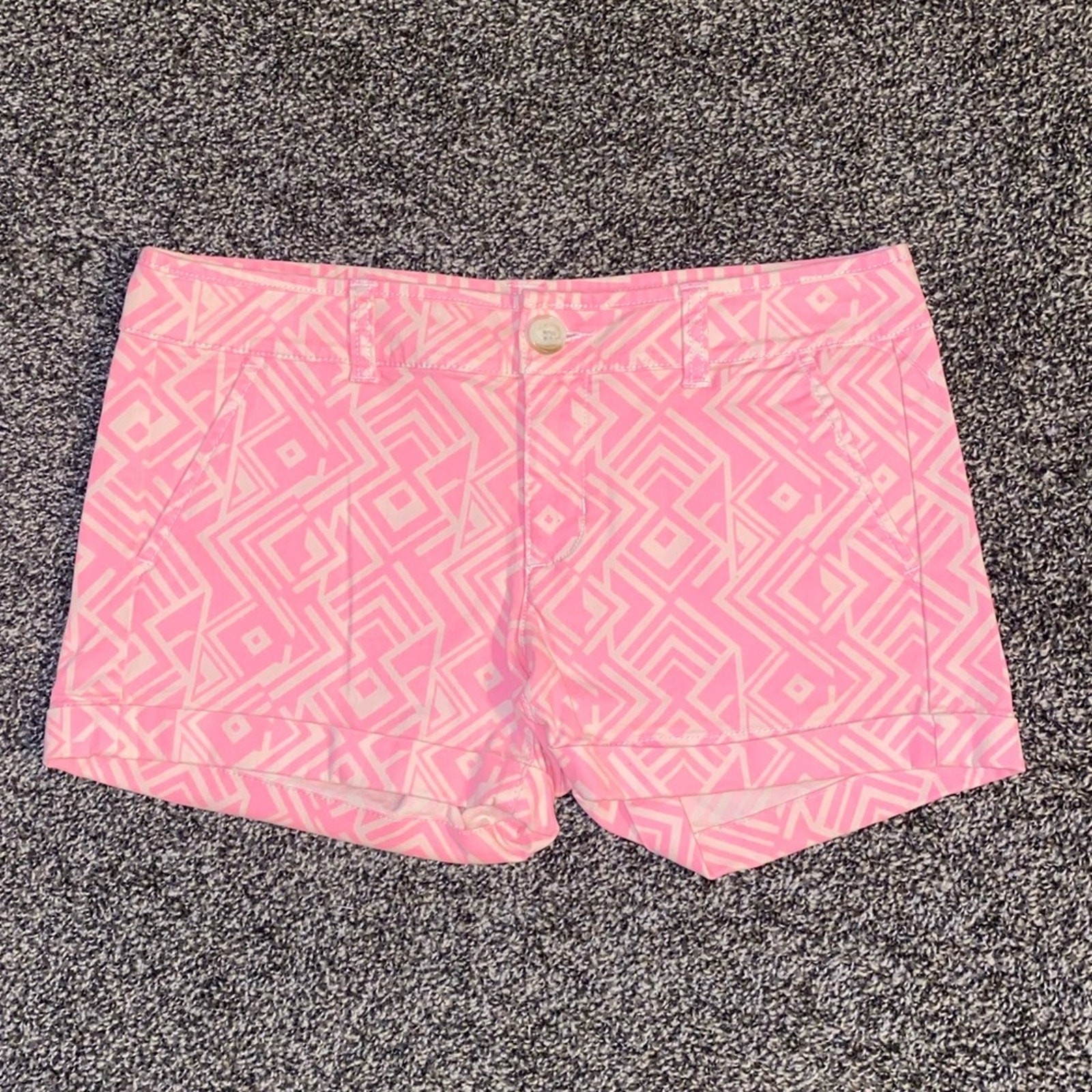 ⭐️ American Eagle women’s midi shorts size 4