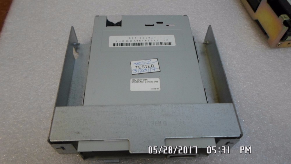 COMPAQ 2371800-001 FLOPPY DRIVE with CASE