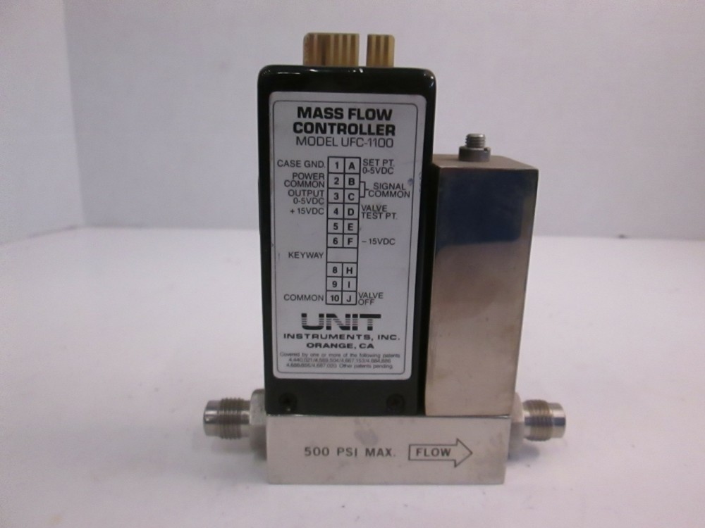 Unit UFC-1100 Mass Flow Controller, N2, 300 SCCM, Used