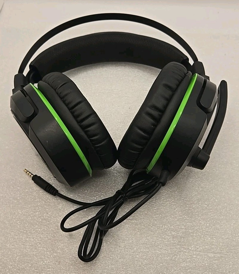 WAGE PRO UNIVERSAL WIRED GAMING HEADSET BLACK GREEN - EUC