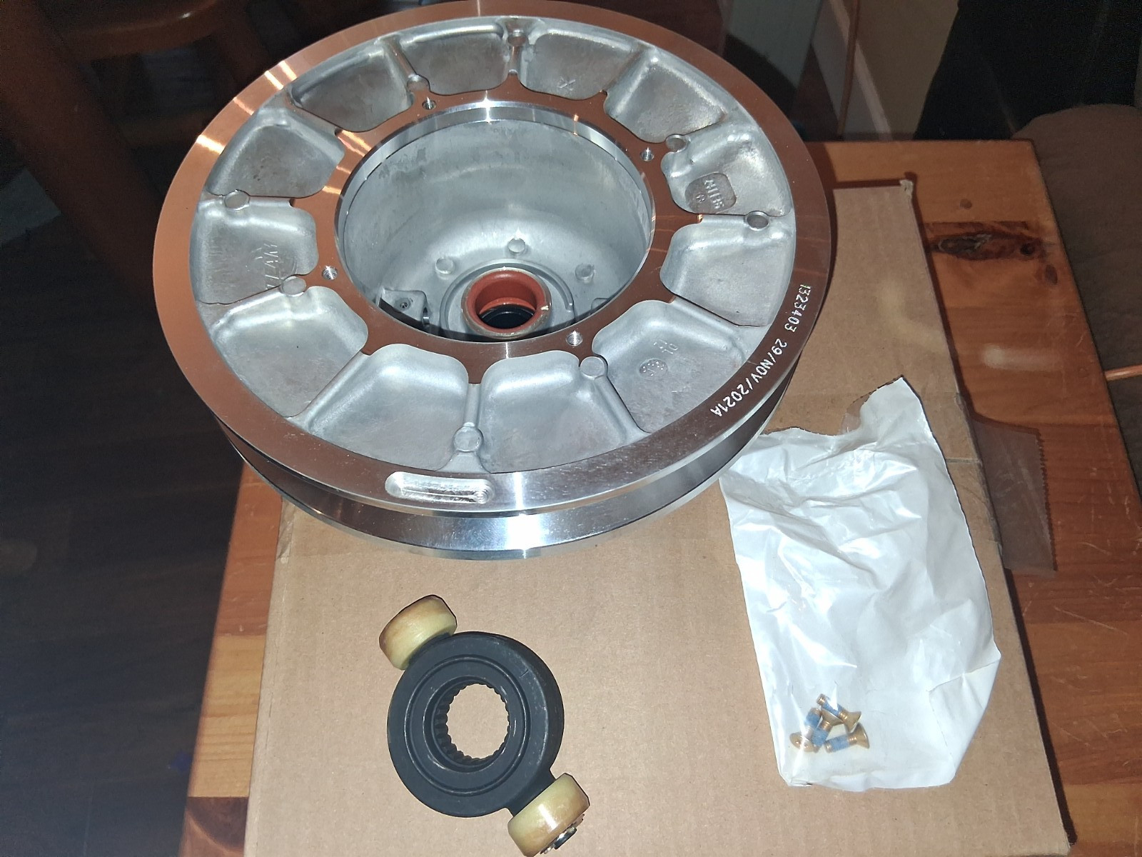 NEW OEM Polaris Boss 9.5 30MM Basic Driven Secondary Clutch 1323403