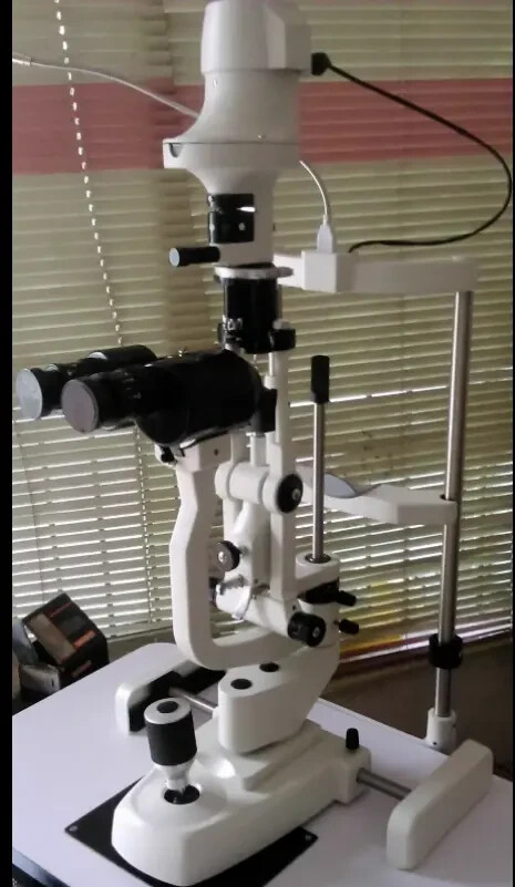 2 Step Slit Lamp Haag Streit Type 110/220 VOLT