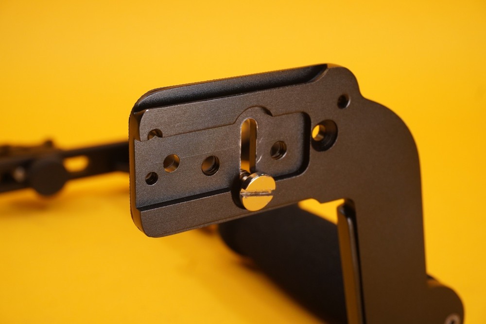 ProMaster Flash Bracket Pro w/ Dovetail Mount (#5528)