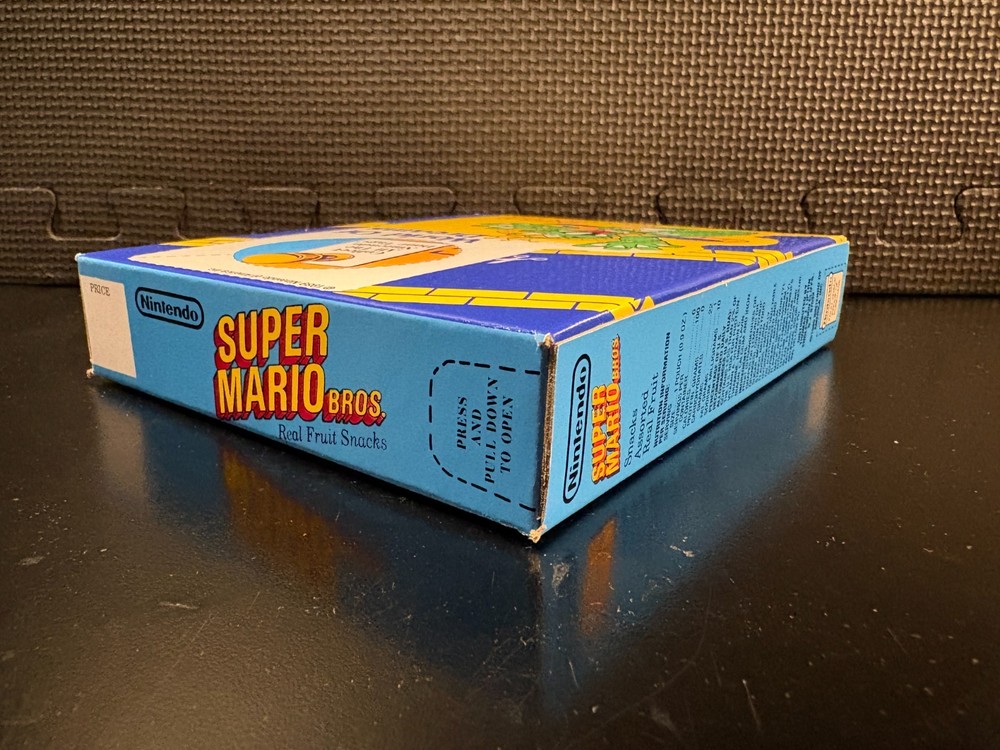 Super Mario Bros fruit snacks - Empty custom design display box