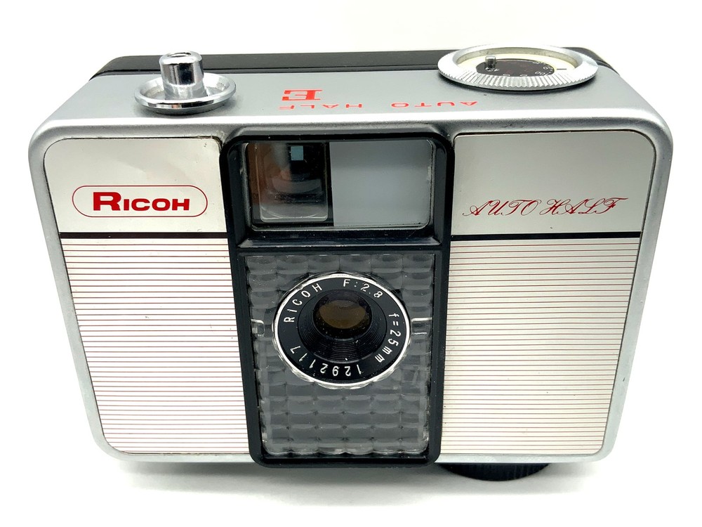 Ricoh Auto Half E Compact Camera With 25mm 1:2.8 Halbformatkamera Analog Camera
