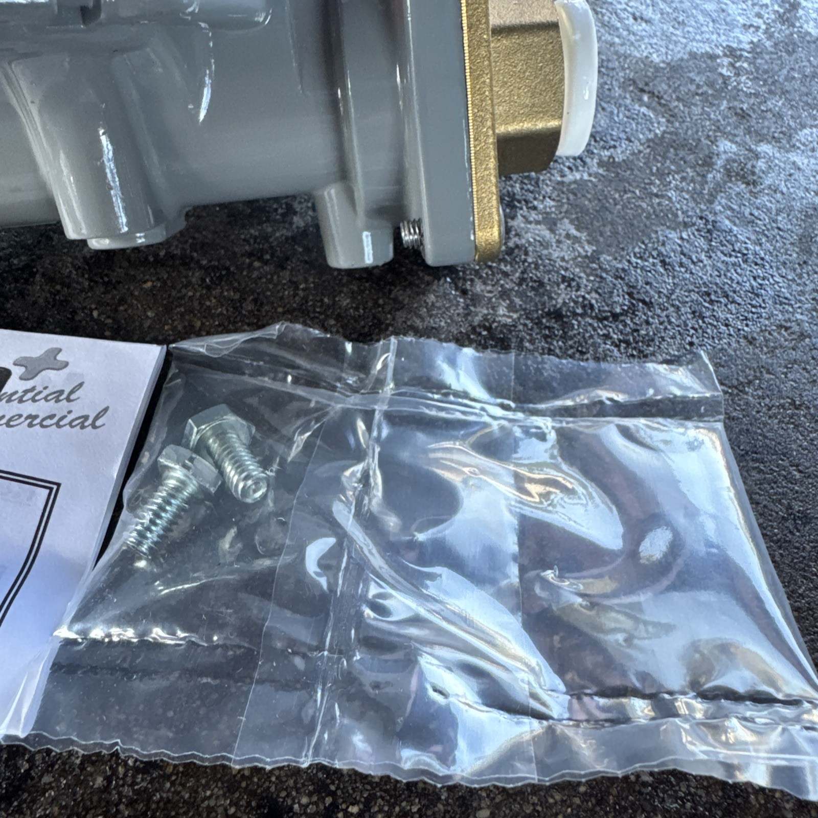 Cavagna Kosan 988HP-05 1st Stage Propane Regulator Outlet 1/2" NPT Inlet POL