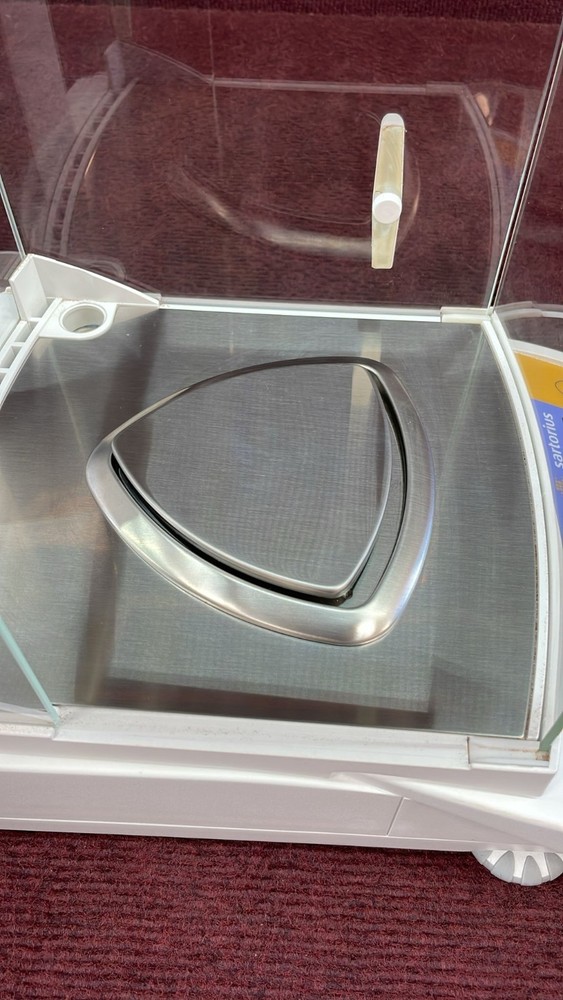 Sartorius CP124S Analytical Balance Scale