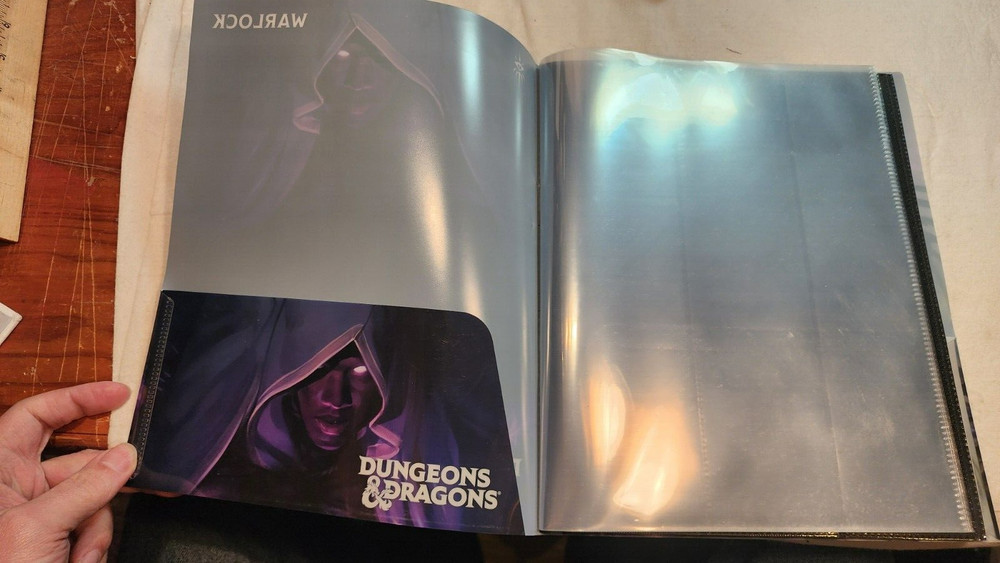 Ultra Pro WARLOCK Dungeons & Dragons 2021 Character Folio Folder Dungeon Master