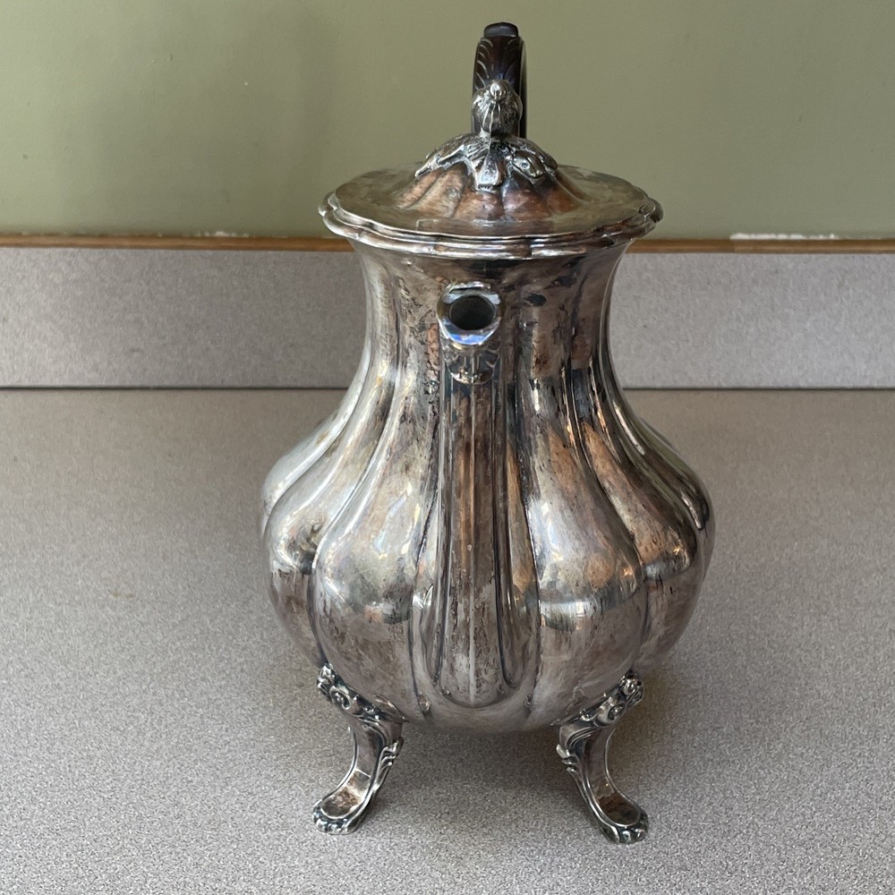 Vintage Silver-Plated Teapot, Oneida Heirloom Melon Pattern 10"