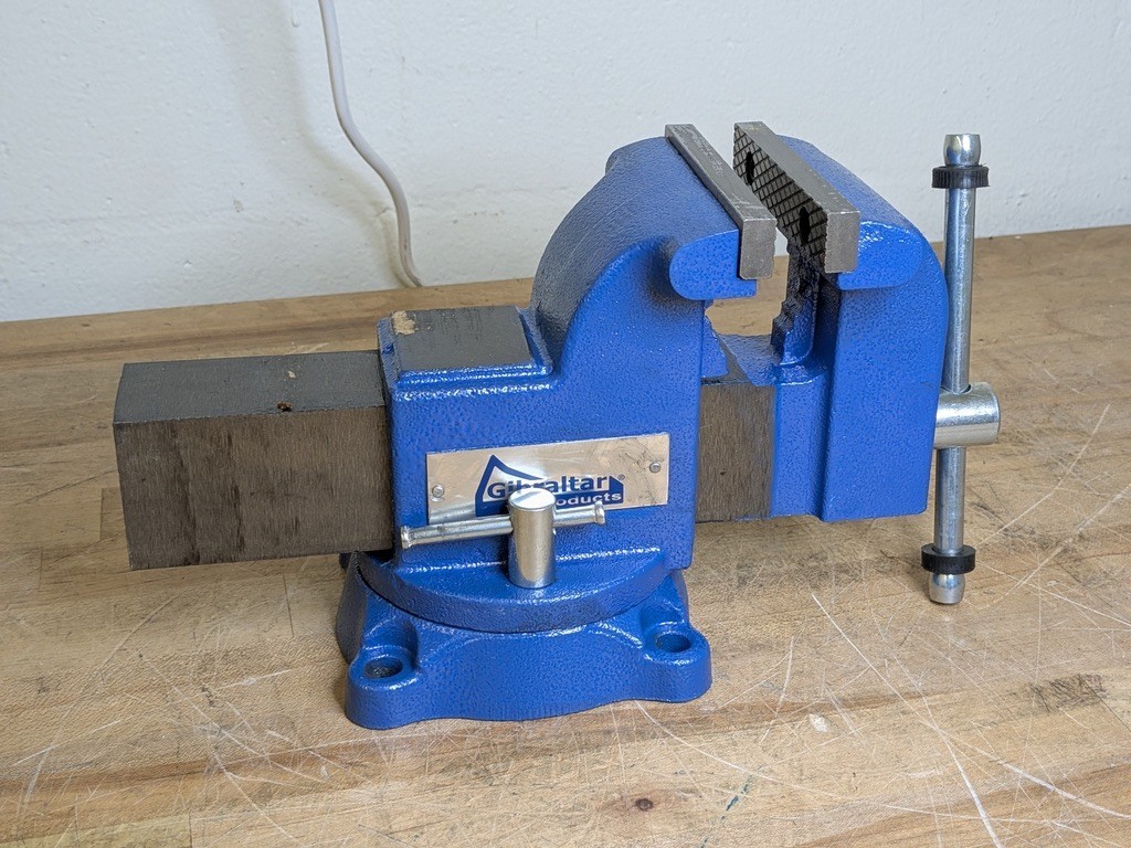 Gibraltar Workshop Bench Vise w/ Swivel Base 4" Jaw Width 4" Opening Capacity