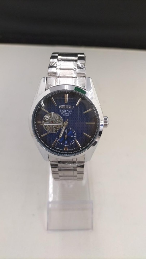 Automatic Watch Model 6R5J 00A0 SEIKO