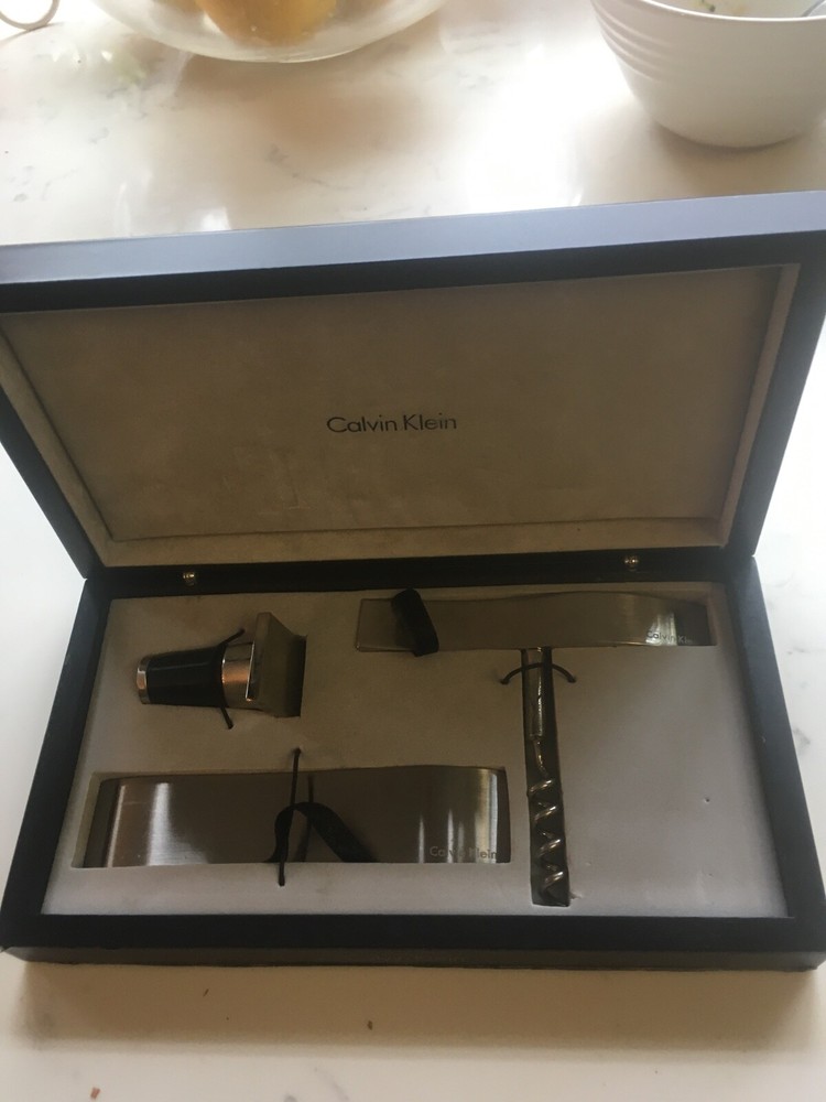 Calvin Klein Wine Gift Set Three Piece Set - NICE NEW