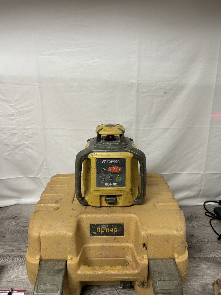 Topcon RL-H4C In Case with Receiver Bracket, No Receiver