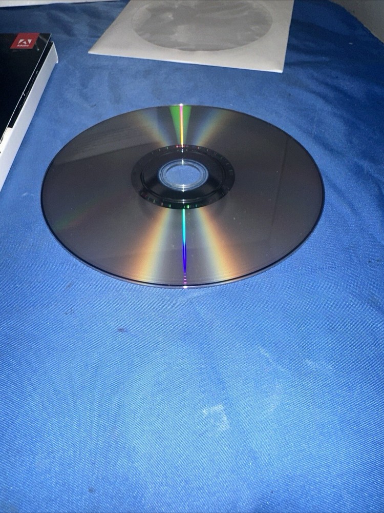 Adobe Photoshop Lightroom 4 Software CD w Serial Number (2012)